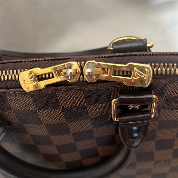 Louis Vuitton Alma Damier PM handbag monogram red interior - Picture 7 of 15